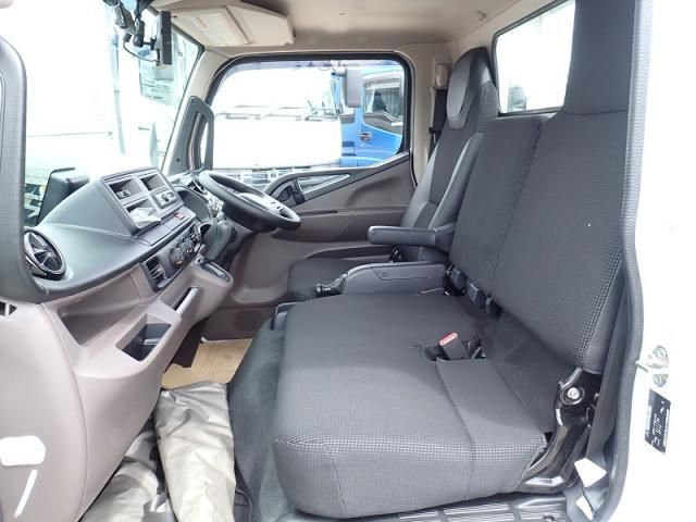 Mitsubishi CANTER 2025-10 7864639-12
