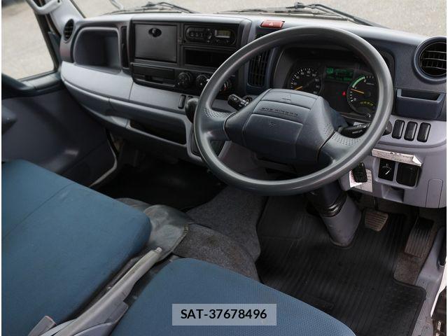 Mitsubishi CANTER 2016-03 7875657-18