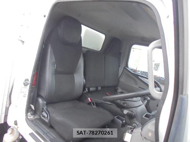 Mitsubishi CANTER 2018-11 7875658-9