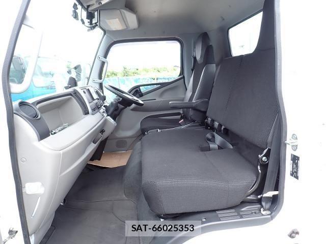 Mitsubishi CANTER 2020-08 7902378-12