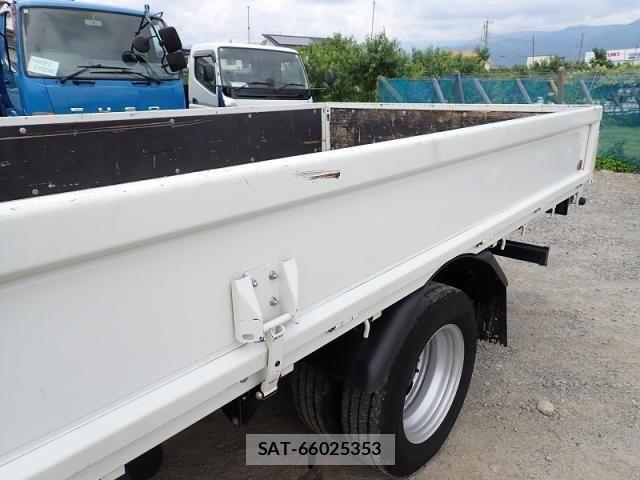 Mitsubishi CANTER 2020-08 7902378-25