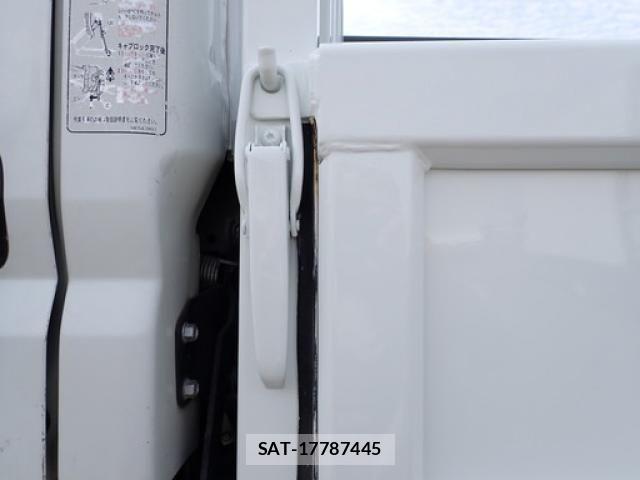 Mitsubishi CANTER 2016-06 7902381-12