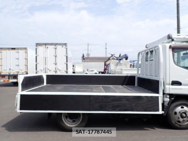 Mitsubishi CANTER 2016-06 7902381-17