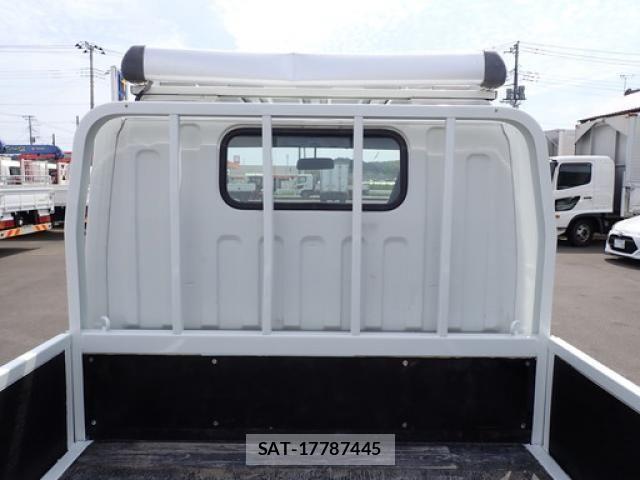 Mitsubishi CANTER 2016-06 7902381-27