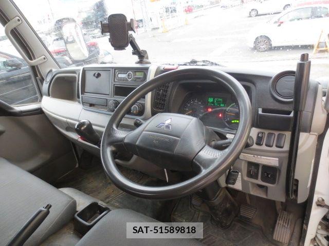 Mitsubishi CANTER 2016-07 7902382-1