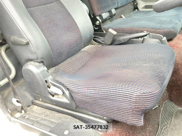 Mitsubishi CANTER 2021-08 7902380-16