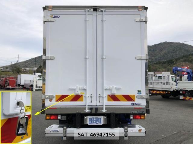 Mitsubishi CANTER 2026-03 7902374-5