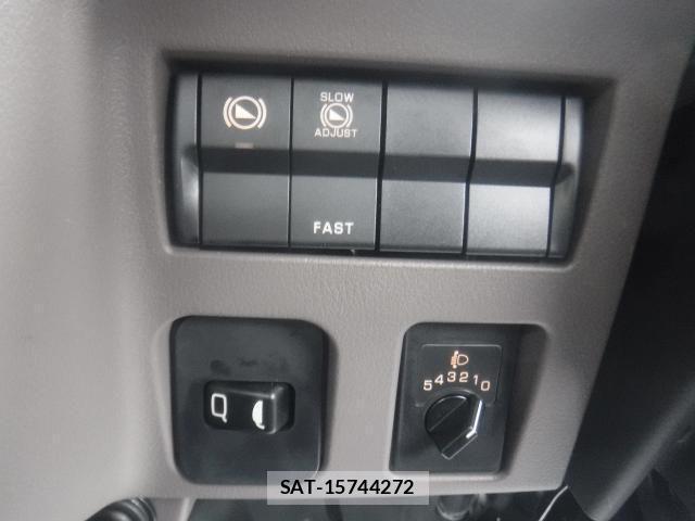 Mitsubishi CANTER 2026-03 7902375-24