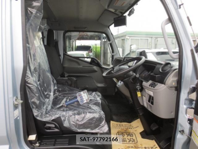 Mitsubishi CANTER 2019-04 7960814-13
