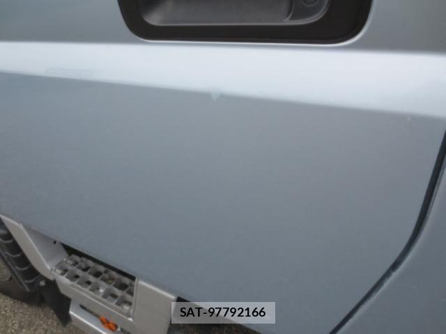 Mitsubishi CANTER 2019-04 7960814-23