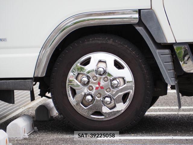 Mitsubishi CANTER 2017-05 7960880-9