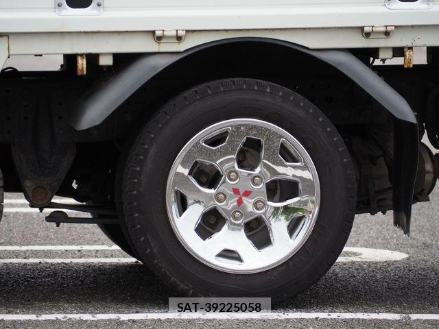 Mitsubishi CANTER 2017-05 7960880-10