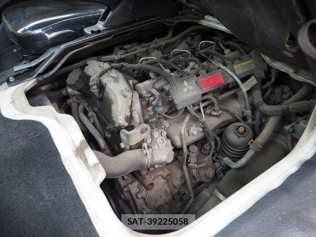 Mitsubishi CANTER 2017-05 7960880-24