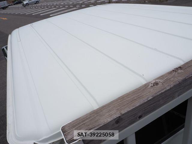 Mitsubishi CANTER 2017-05 7960880-27
