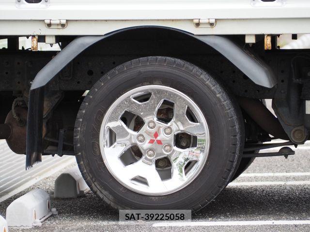 Mitsubishi CANTER 2017-05 7960880-6