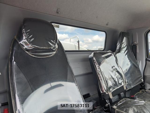 Mitsubishi CANTER 2018-07 7960829-8