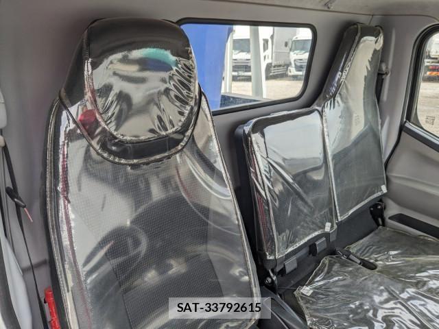 Mitsubishi CANTER 2018-05 7960827-11