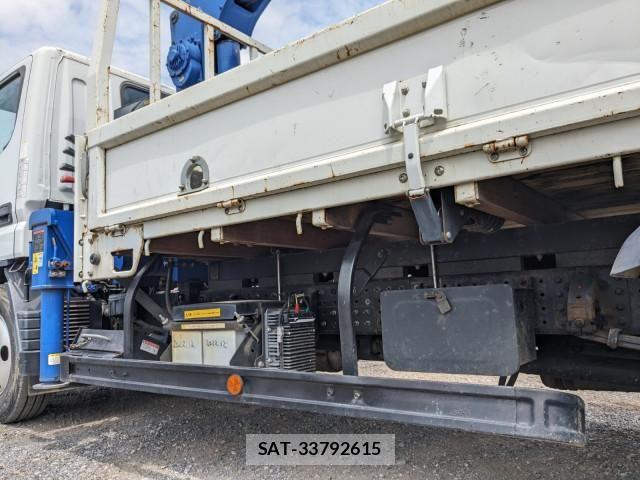 Mitsubishi CANTER 2018-05 7960827-24