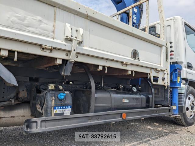 Mitsubishi CANTER 2018-05 7960827-27