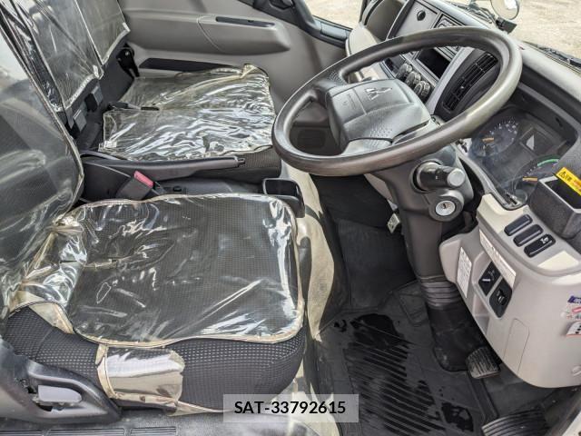 Mitsubishi CANTER 2018-05 7960827-8