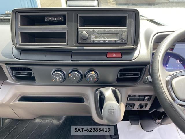 Mitsubishi CANTER 2026-04 7960803-15