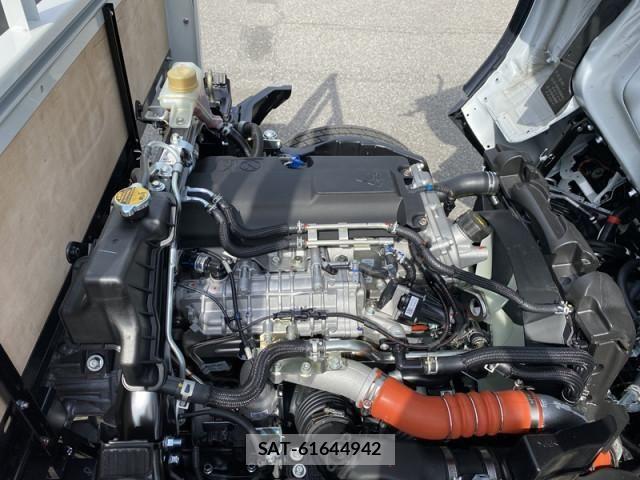 Mitsubishi CANTER 2026-04 7960808-9