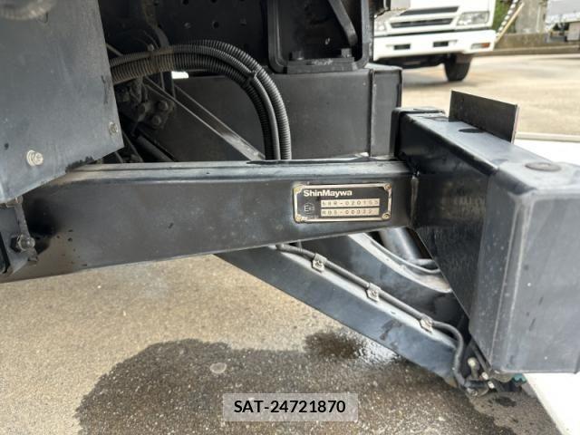 Mitsubishi CANTER 2018-07 7960833-12