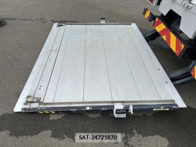 Mitsubishi CANTER 2018-07 7960833-13