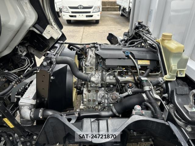 Mitsubishi CANTER 2018-07 7960833-17