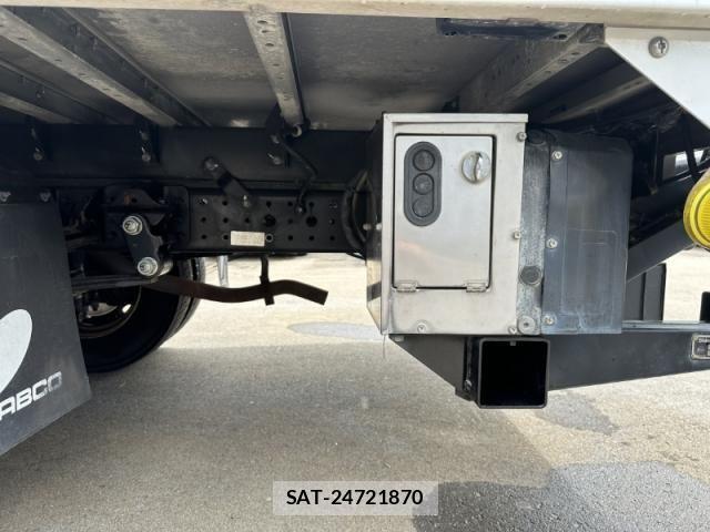 Mitsubishi CANTER 2018-07 7960833-22