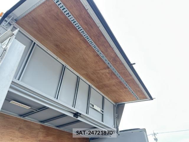 Mitsubishi CANTER 2018-07 7960833-6