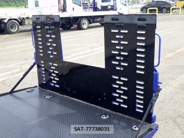 Mitsubishi CANTER 2023-08 7960793-11