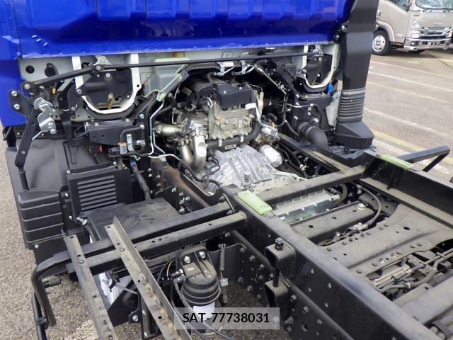 Mitsubishi CANTER 2023-08 7960793-26
