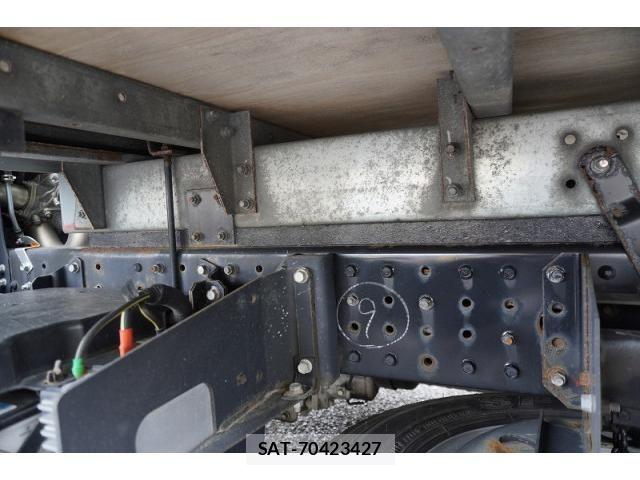 Mitsubishi CANTER 2019-06 7960877-11