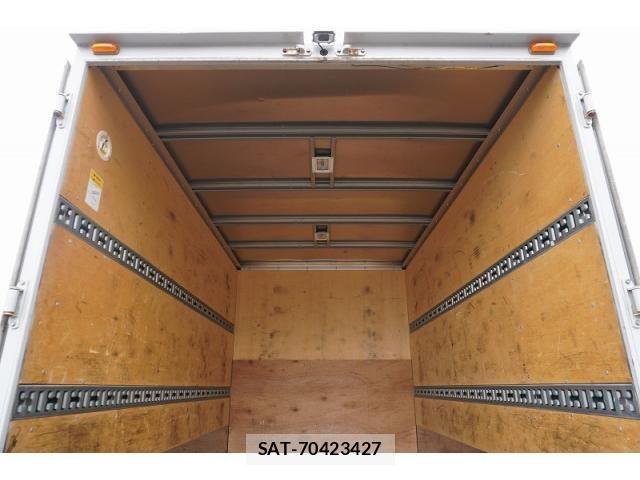 Mitsubishi CANTER 2019-06 7960877-19