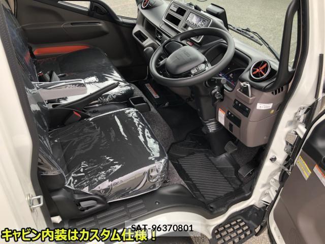 Mitsubishi CANTER 2026-03 7960791-7