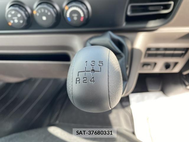 Mitsubishi CANTER 2026-04 7960810-18