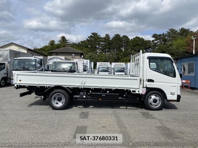 Mitsubishi CANTER 2026-04 7960810-4