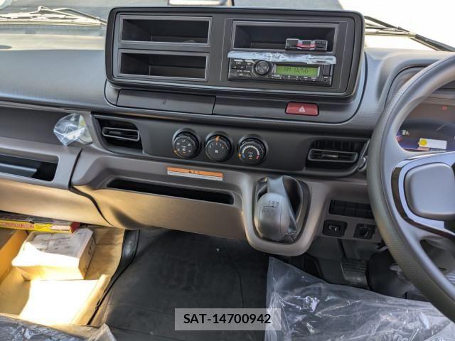 Mitsubishi CANTER 2026-02 7960783-9