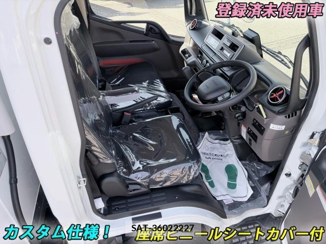 Mitsubishi CANTER 2026-02 7960799-7