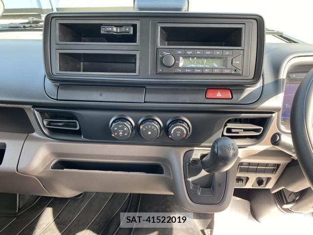 Mitsubishi CANTER 2026-04 7960809-15