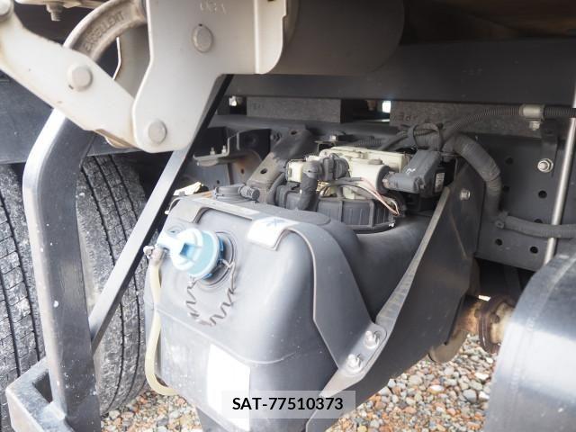 Mitsubishi CANTER 2018-02 7960879-18
