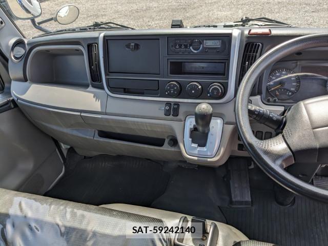 Mitsubishi CANTER 2018-05 7960825-10