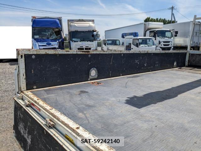 Mitsubishi CANTER 2018-05 7960825-19