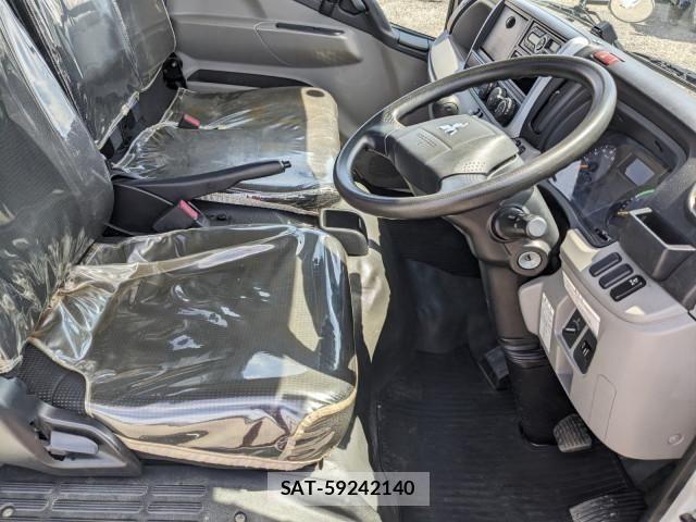 Mitsubishi CANTER 2018-05 7960825-7