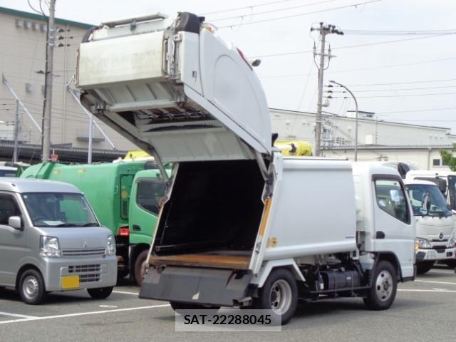 Mitsubishi CANTER 2018-07 7960819-11