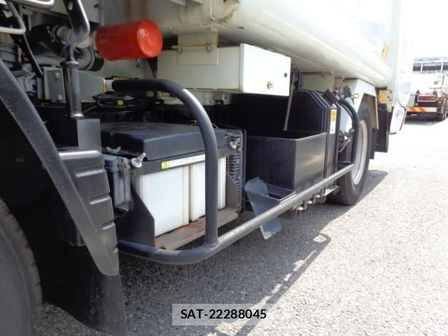 Mitsubishi CANTER 2018-07 7960819-20