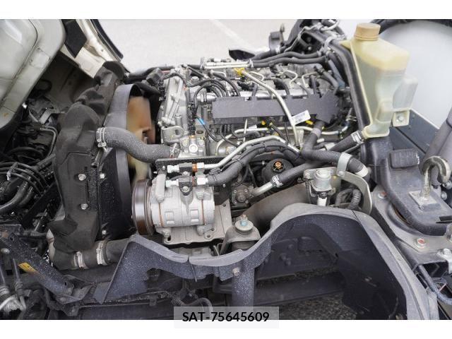 Mitsubishi CANTER 2015-12 7960862-12