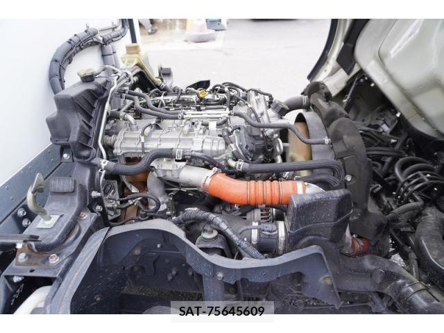 Mitsubishi CANTER 2015-12 7960862-13