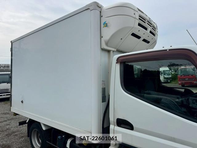 Mitsubishi CANTER 2015-06 7960890-10